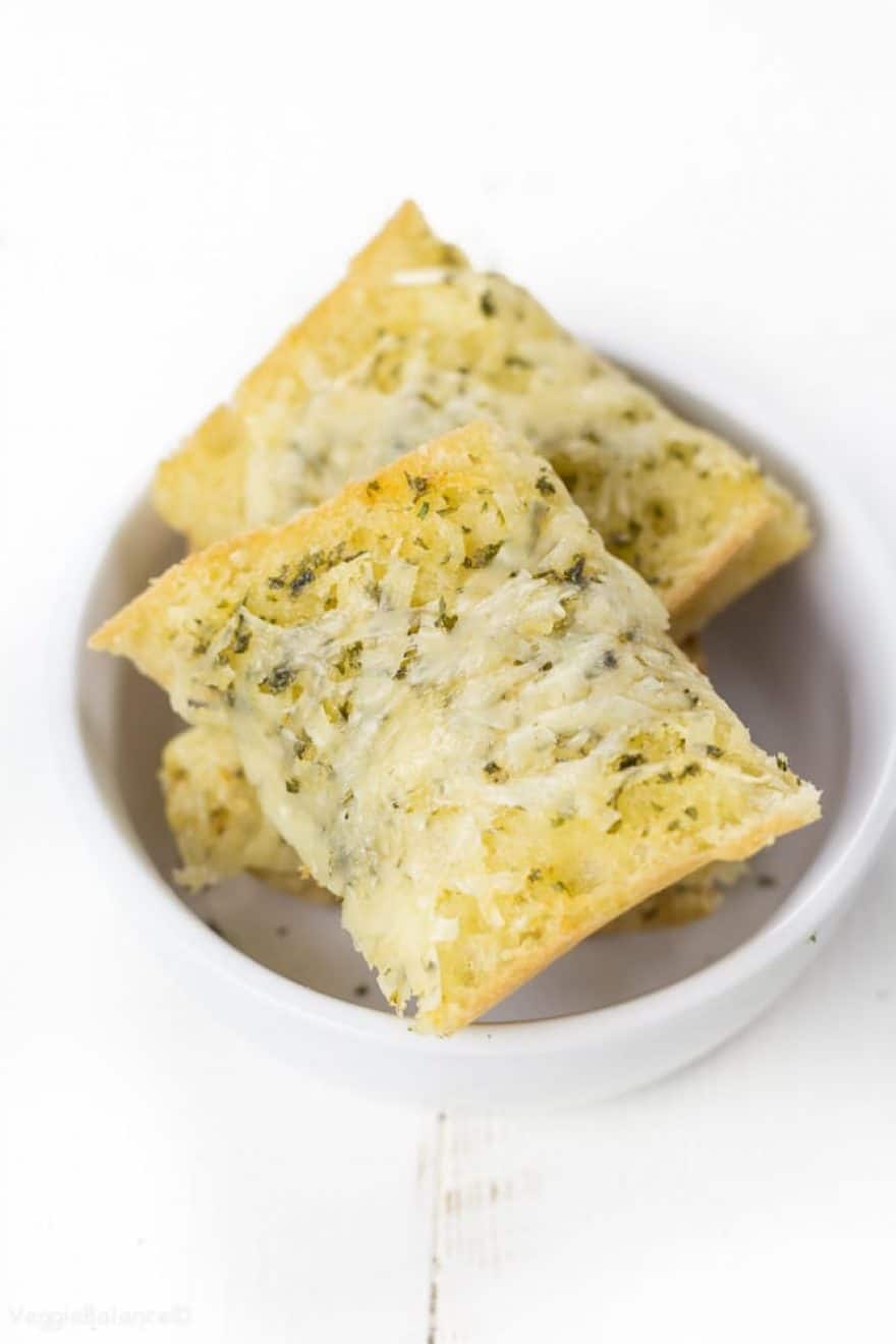 Homemade, Easy & Delicious Garlic Bread Recipe (Gluten-Free)