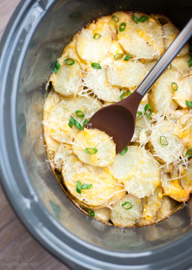 Easy Slow Cooker Cheesy Potatoes Recipe