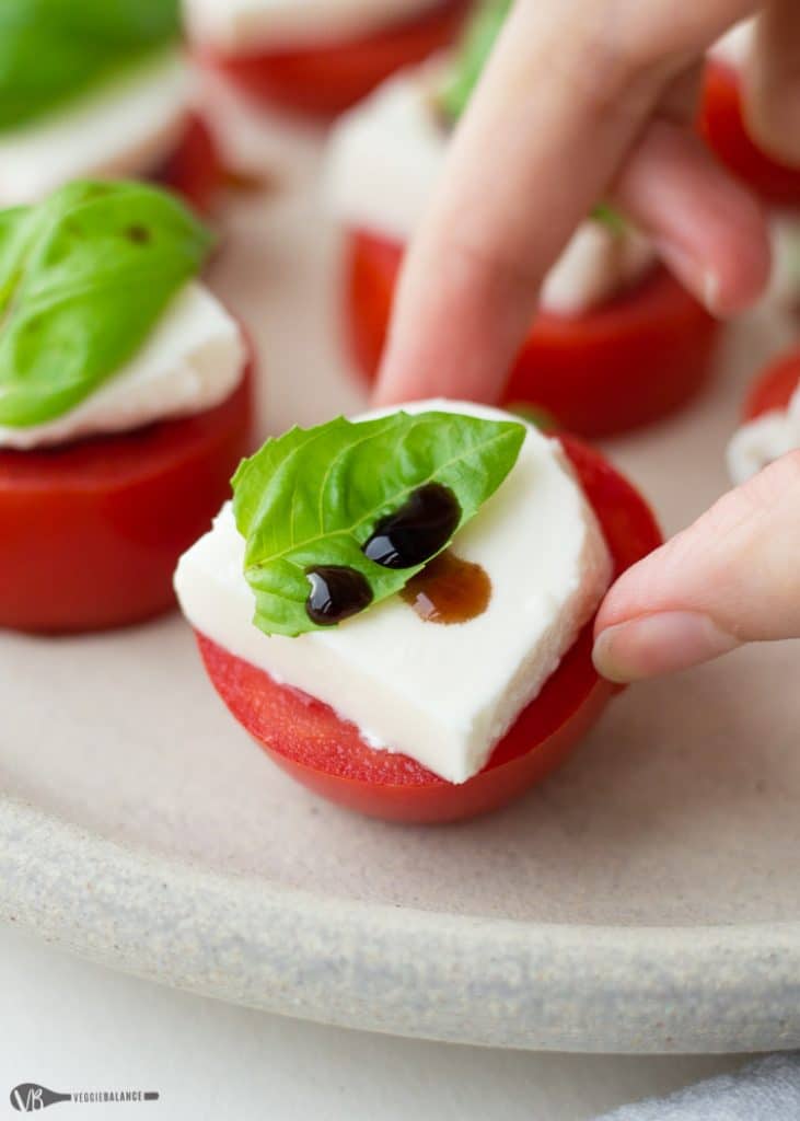 Healthy & Delicious Easy Caprese Salad Recipe